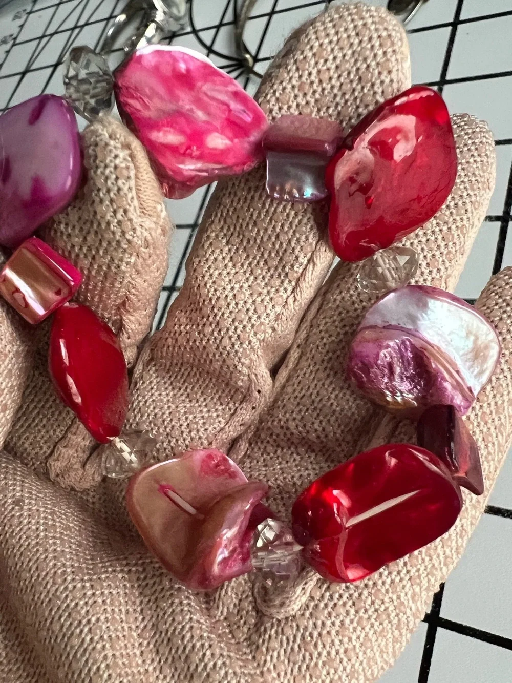 Vintage Pink Red Mother of Pearl Shell Nugget Stretch Bracelet